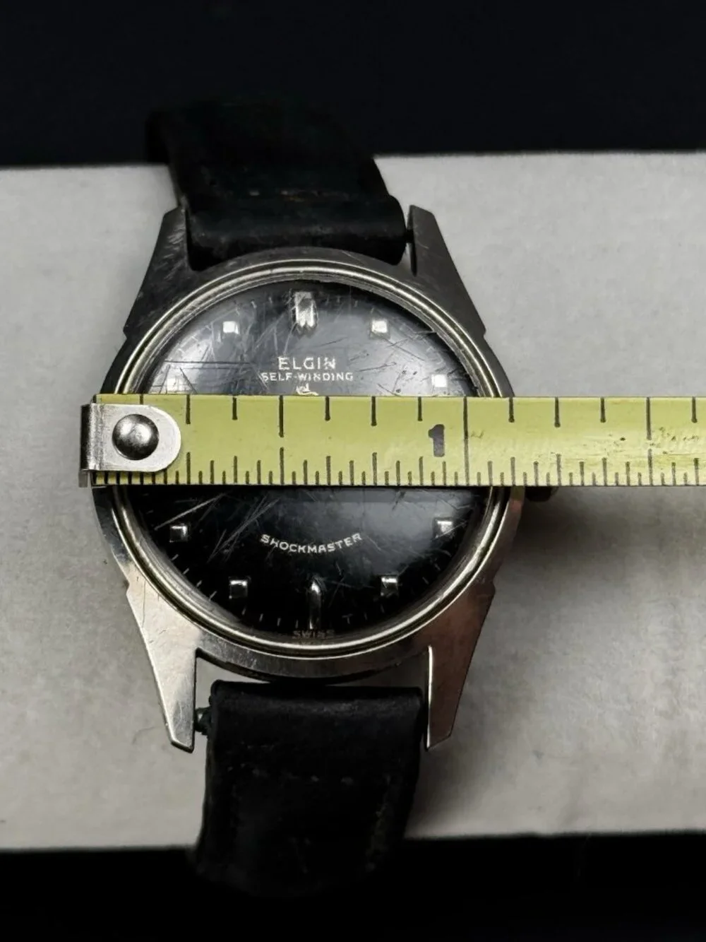 Vintage Elgin Shockmaster 643 Automatic 17J Swiss Black Dial Watch 30mm